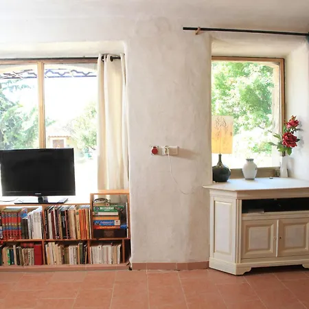 Apartment Avec Grande Terrasse Privative En Parc Regional Du Verdon Puimoisson